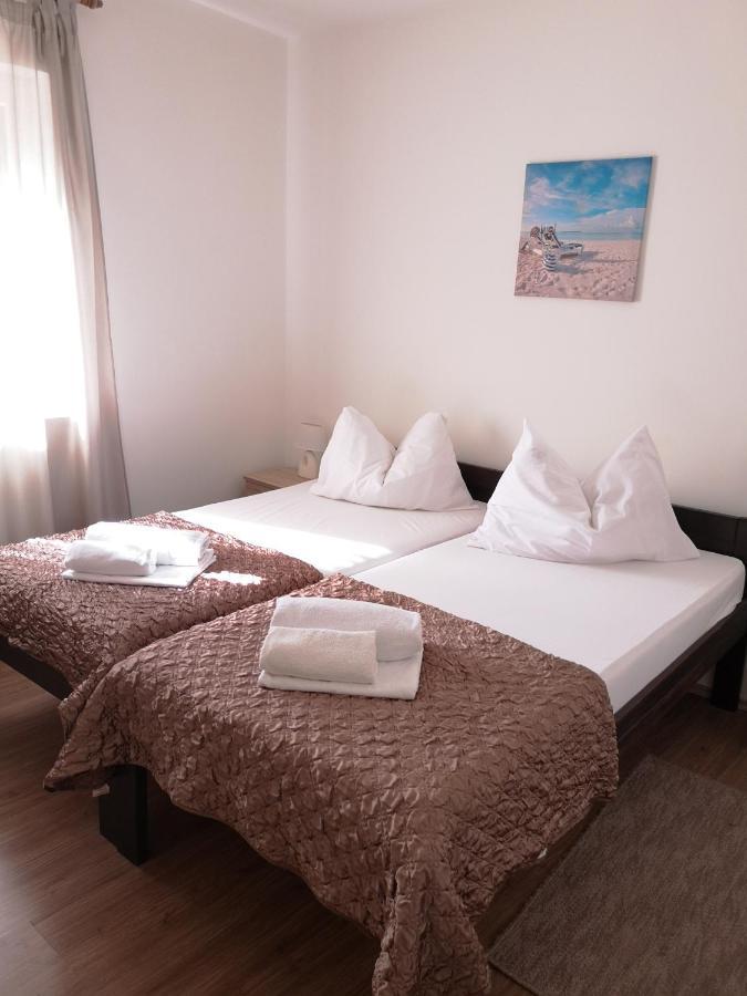 Bed and Breakfast Dva Dukata Биоград-на-Мору Номер фото
